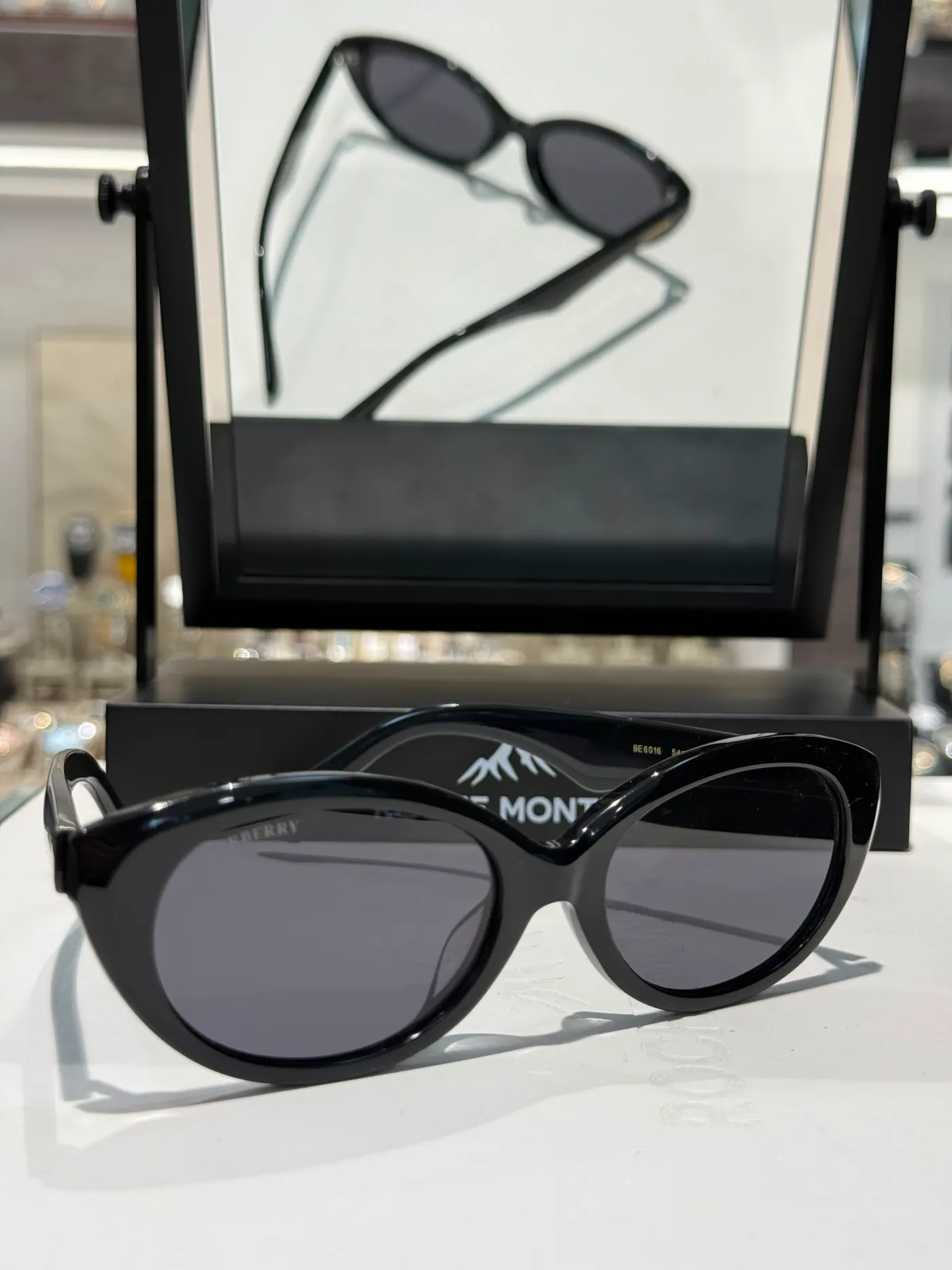 Burberry BU-02